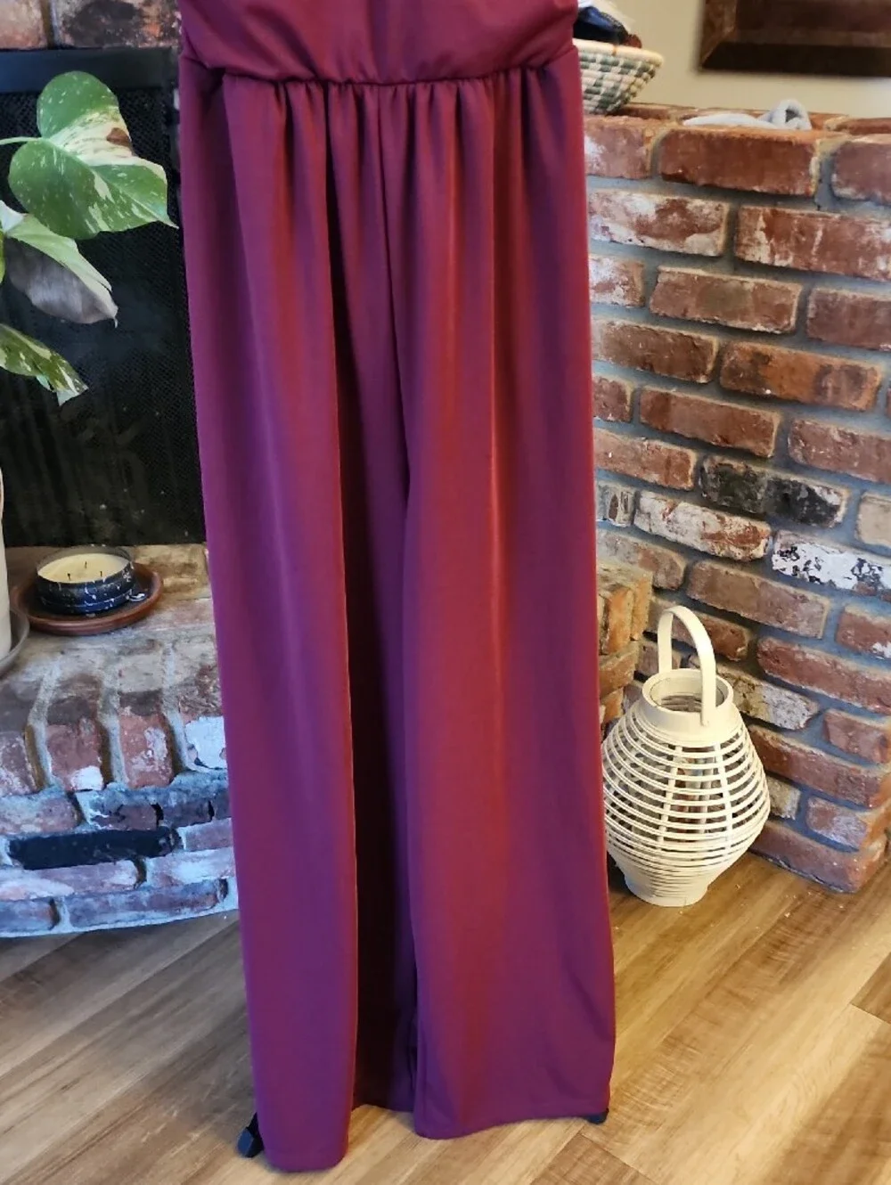 NWT HALARA Burgundy V-Neck Wide Leg Stretch Jumpsuit With Pockets